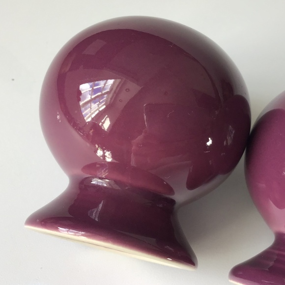 Fiesta Purple Salt & Pepper Shaker Set Vintage Mulberry Plum Round Ball - Picture 6 of 8